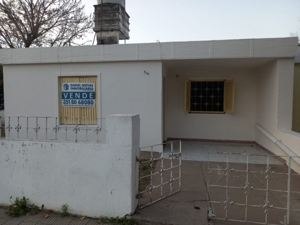 VENTA CASA ESQUINA 3 DORM PARQUE LOS MOLINOS
