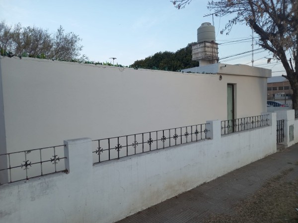 VENTA CASA ESQUINA 3 DORM PARQUE LOS MOLINOS