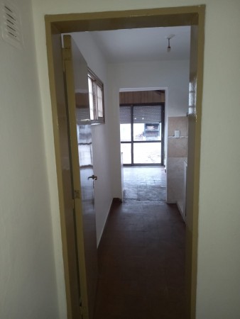 VENTA CASA ESQUINA 3 DORM PARQUE LOS MOLINOS