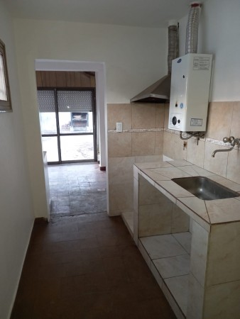 VENTA CASA ESQUINA 3 DORM PARQUE LOS MOLINOS