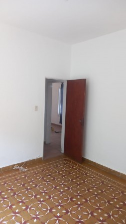 VENTA CASA 2 DORMITORIOS B° A. CARBÓ