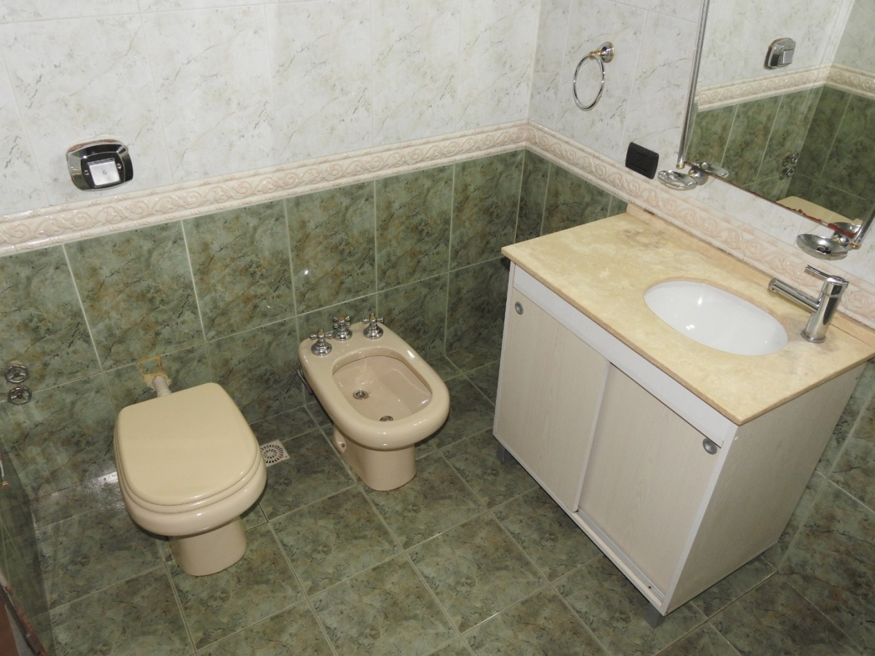 VENTA CASA 4 DORMITORIOS Y LOCAL A UNA CUADRA DE DINO RUTA 20 BARRIO SAN FRANCISCO