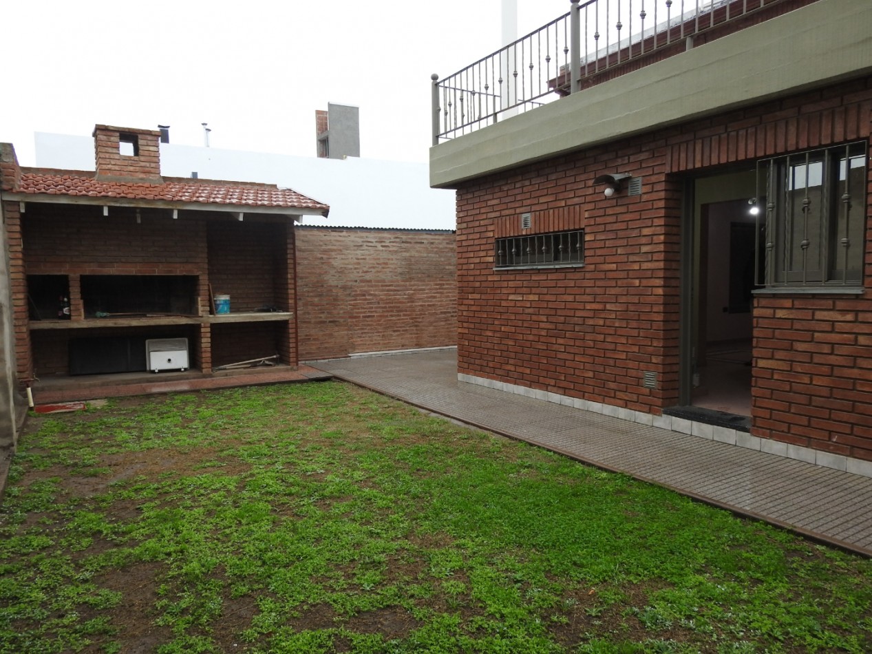 VENTA CASA 4 DORMITORIOS Y LOCAL A UNA CUADRA DE DINO RUTA 20 BARRIO SAN FRANCISCO