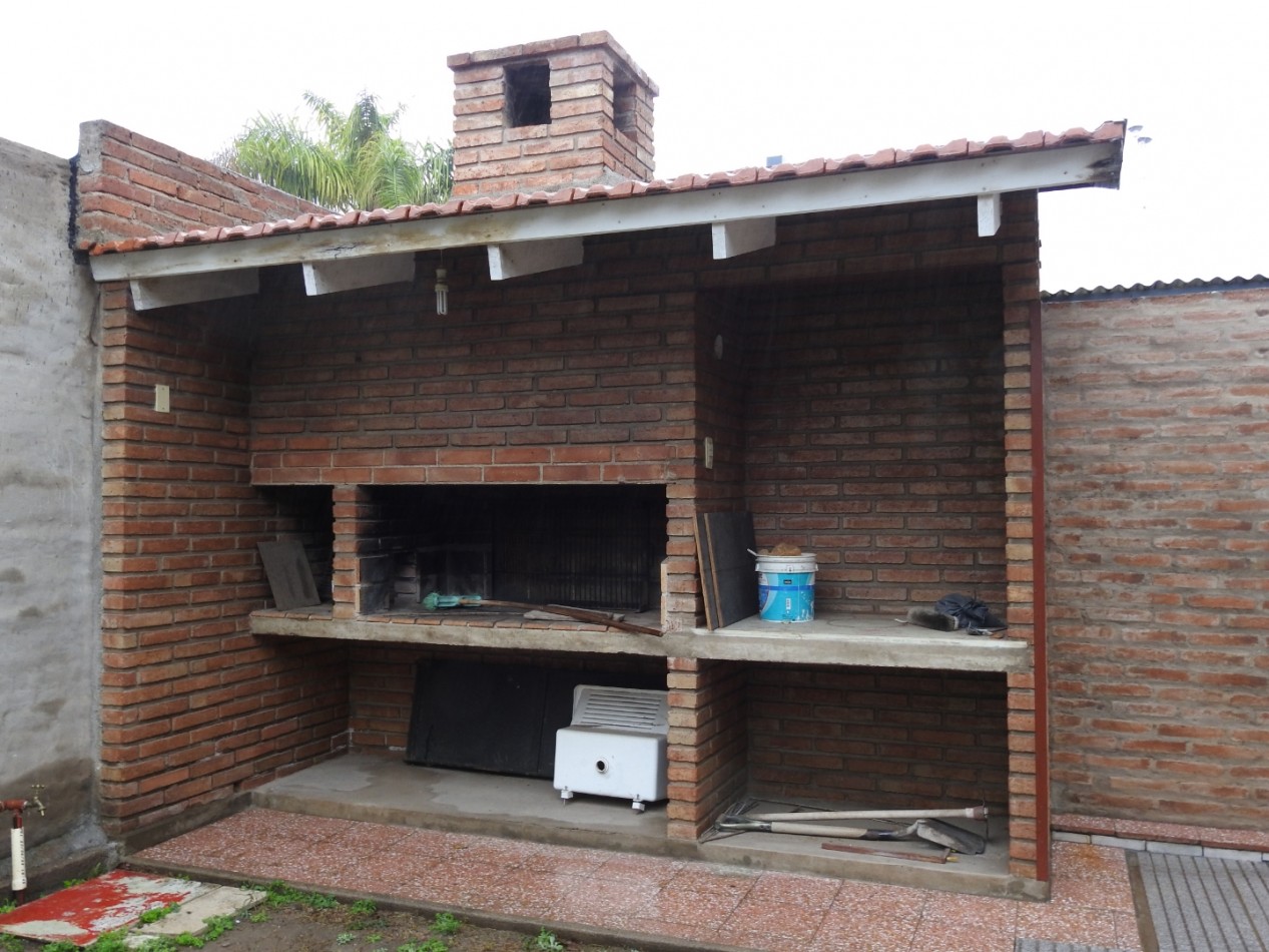 VENTA CASA 4 DORMITORIOS Y LOCAL A UNA CUADRA DE DINO RUTA 20 BARRIO SAN FRANCISCO