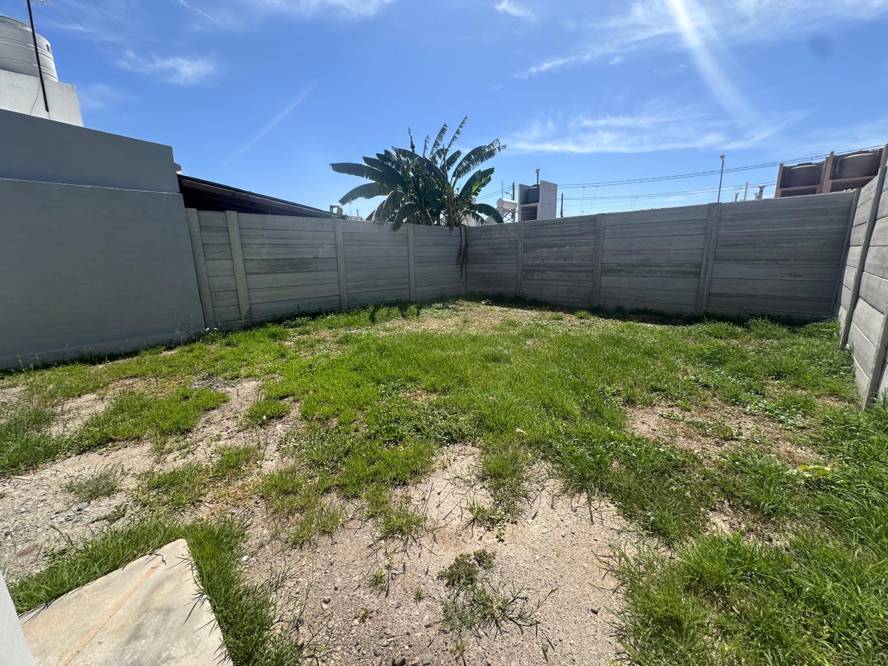 VENTA CASA 1 DORMITORIO EN UNIVERSITARIO HORIZONTE