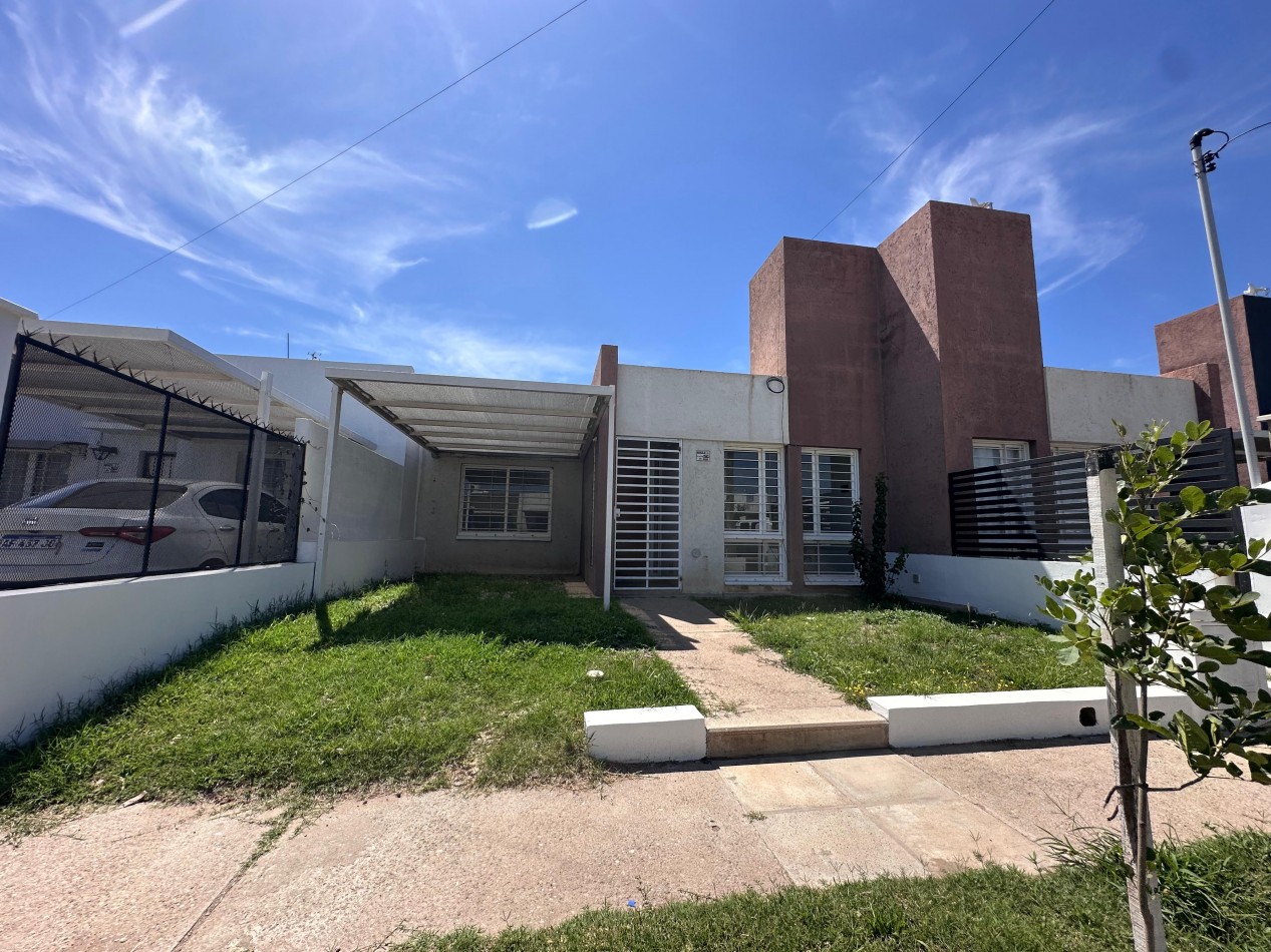 VENTA CASA 1 DORMITORIO EN UNIVERSITARIO HORIZONTE
