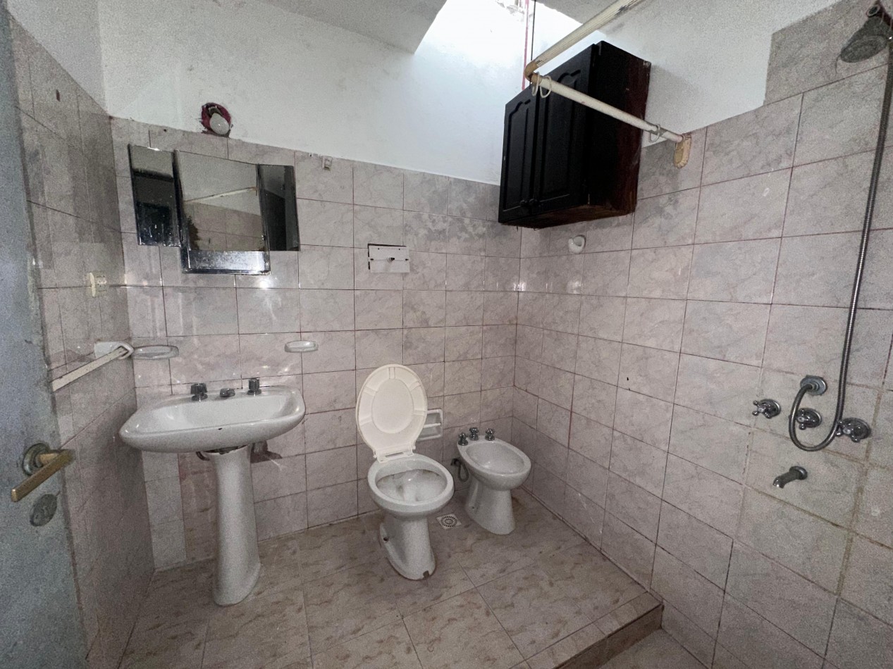 IDEAL INVERSION CASA A REFACCIONAR BARRIO URQUIZA