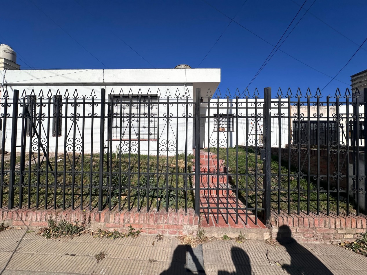 IDEAL INVERSION CASA A REFACCIONAR BARRIO URQUIZA