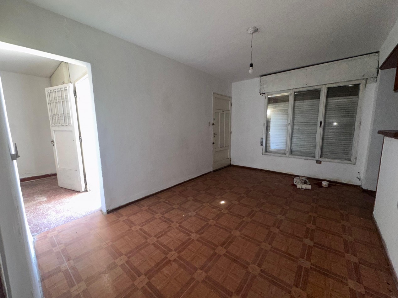 IDEAL INVERSION CASA A REFACCIONAR BARRIO URQUIZA