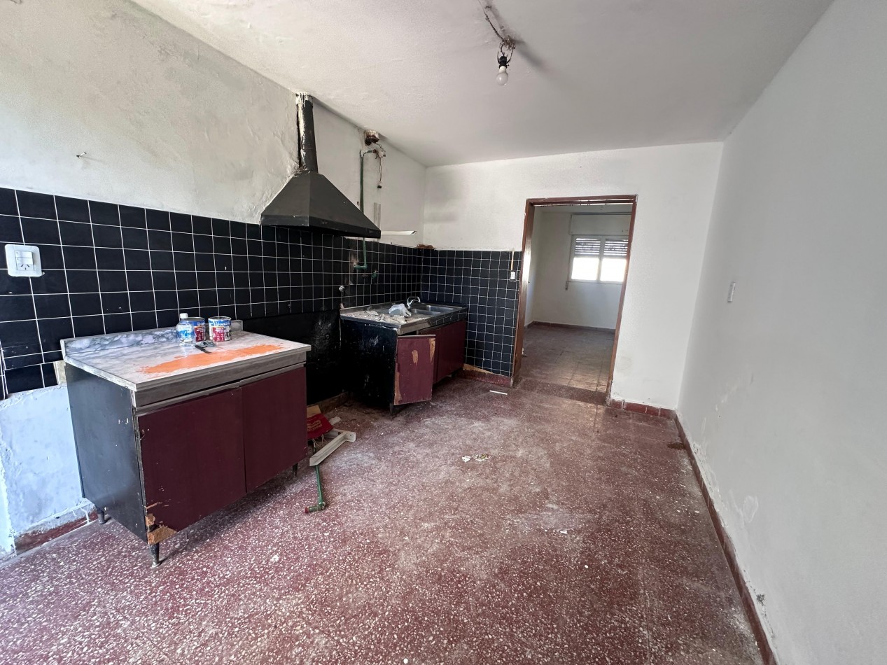 IDEAL INVERSION CASA A REFACCIONAR BARRIO URQUIZA