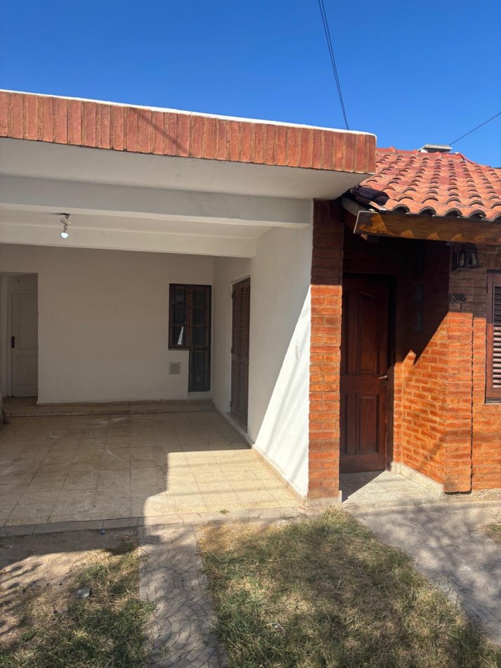 VENTA CASA 2 DORMITORIOS BARRIO MATIENZO