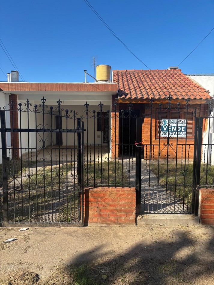 VENTA CASA 2 DORMITORIOS BARRIO MATIENZO