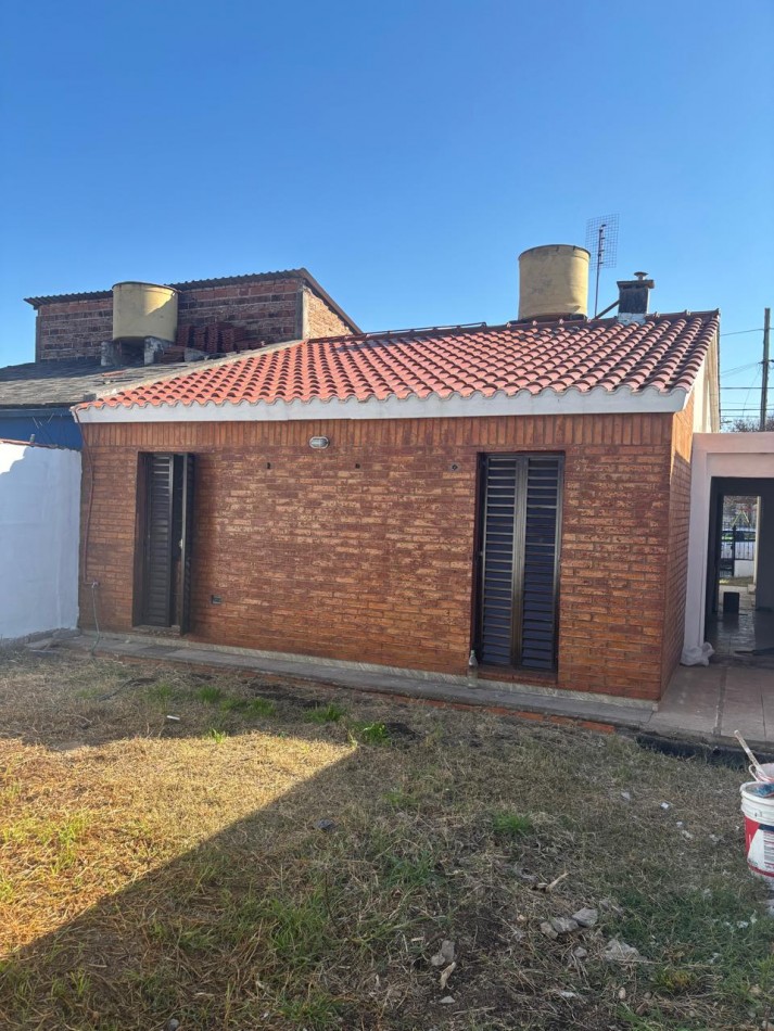 VENTA CASA 2 DORMITORIOS BARRIO MATIENZO