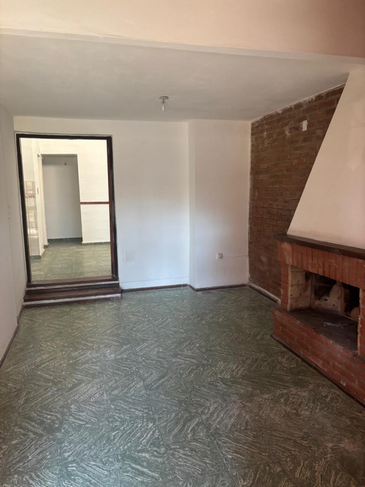 VENTA CASA 2 DORMITORIOS BARRIO MATIENZO