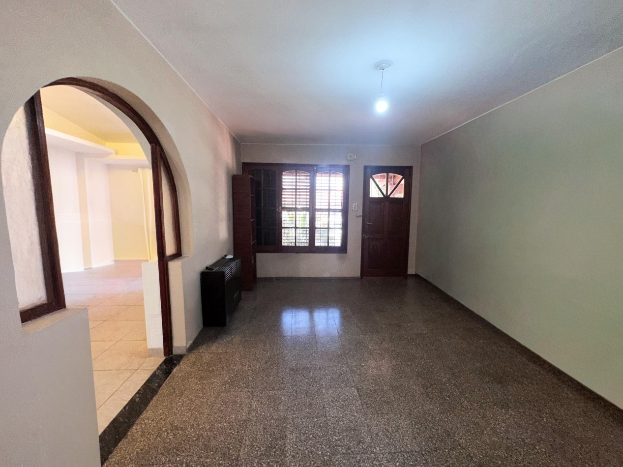VENTA CASA 3 DORMITORIOS LAS PALMAS - ESCRITURA Y PLANOS 