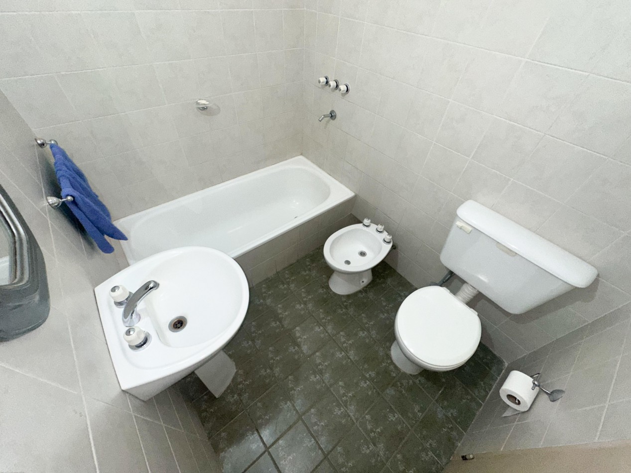 VENTA CASA 3 DORMITORIOS LAS PALMAS - ESCRITURA Y PLANOS 