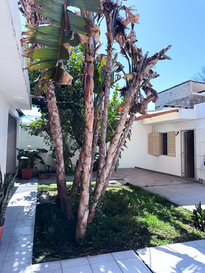 VENTA CASA 3 DORMITORIOS LAS PALMAS - ESCRITURA Y PLANOS 