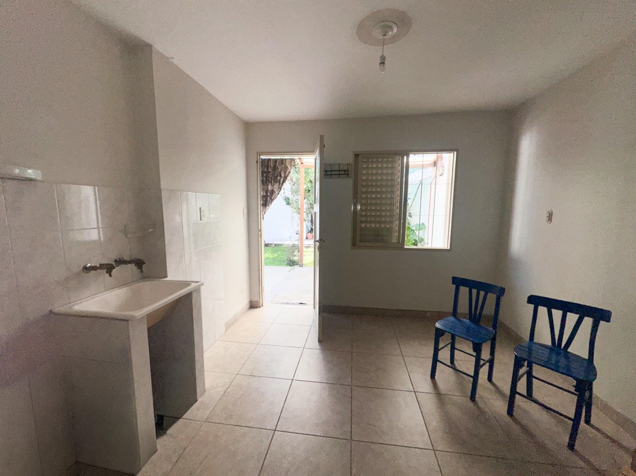 VENTA CASA 3 DORMITORIOS LAS PALMAS - ESCRITURA Y PLANOS 