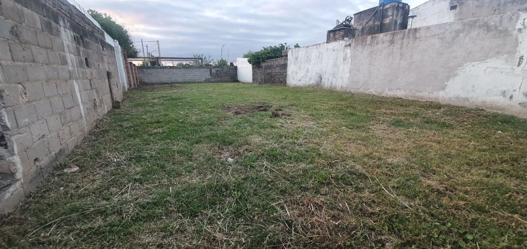 VENTA TERRENO BARRIO LAS PALMAS 