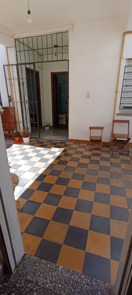 VENTA CASA 2 DORMITORIOS / B° TALLERES