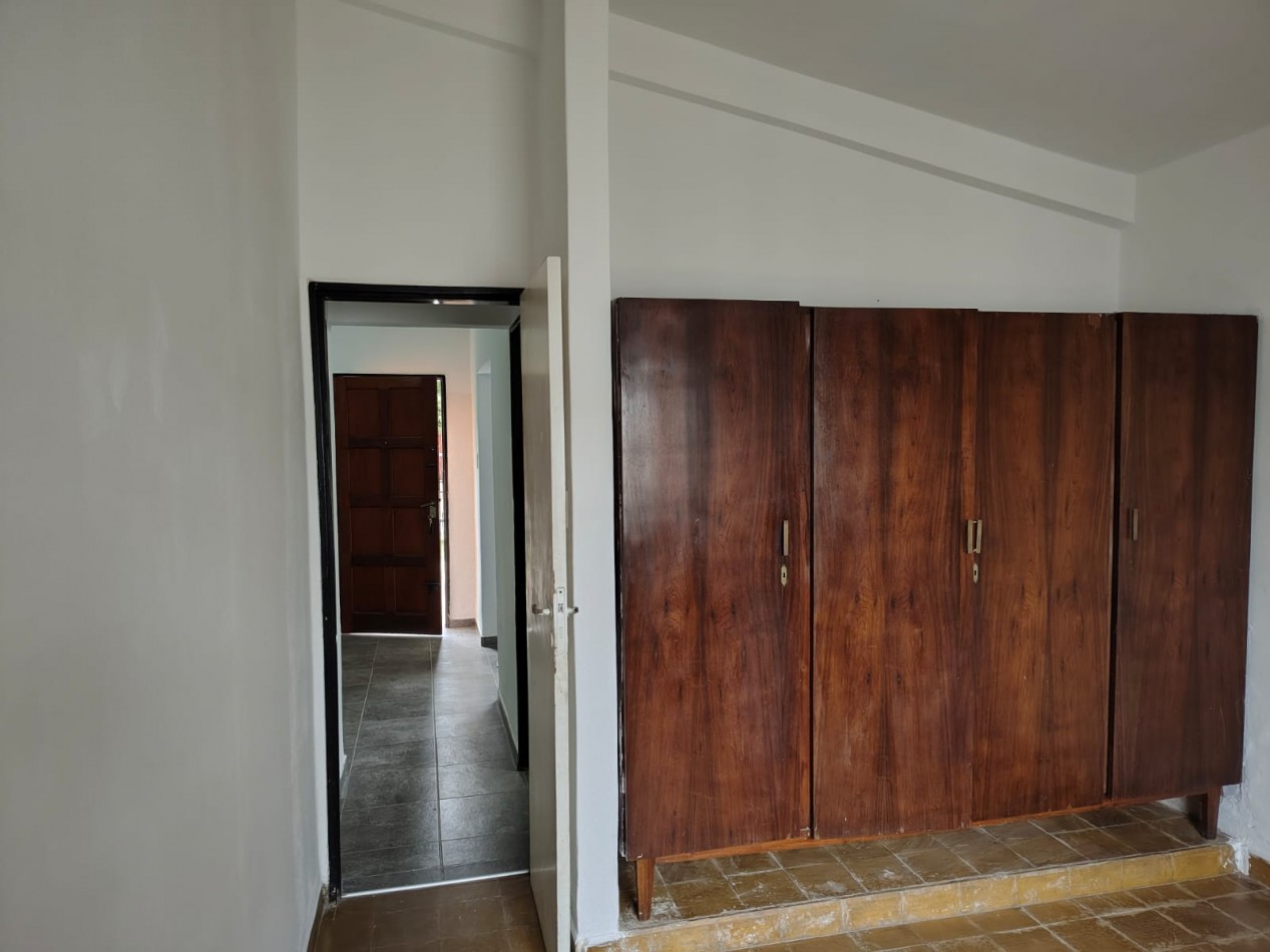 ALQUILA CASA 2 DORMI BARRIO V.I.C.O.R