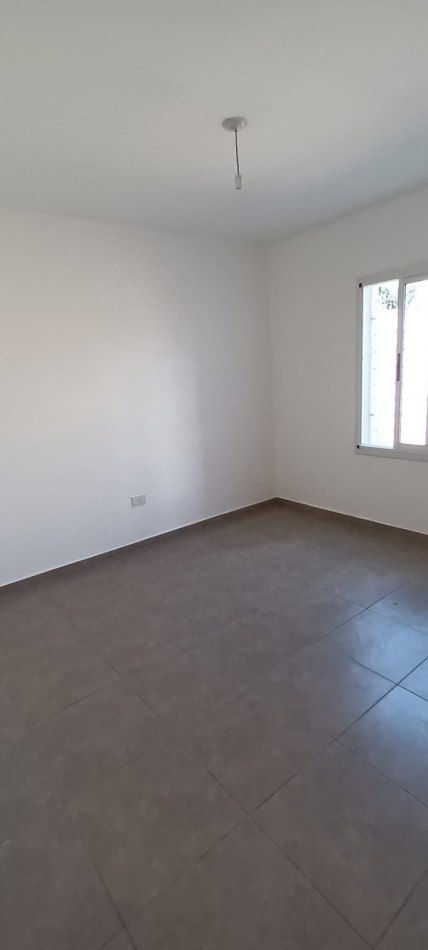 ALQUILER CASA 2 DORMITORIOS UNIVERSITARIO DE HORIZONTE II