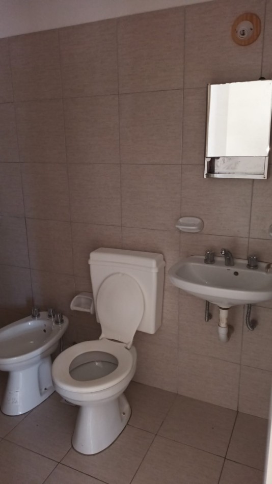 ALQUILER CASA 2 DORMITORIOS UNIVERSITARIO DE HORIZONTE II