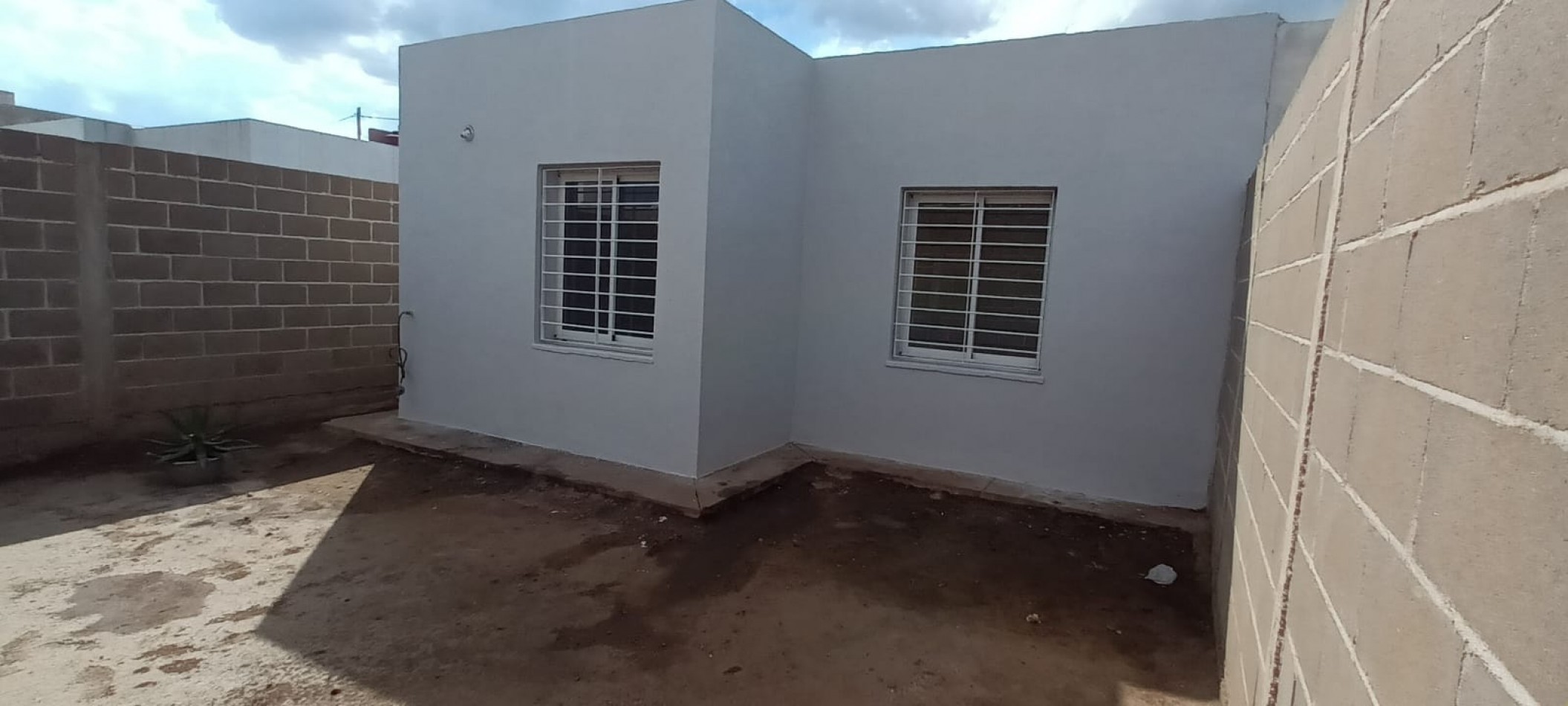 ALQUILER CASA 2 DORMITORIOS UNIVERSITARIO DE HORIZONTE II