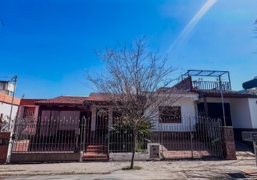 VENTA CASA 3 DORMITORIOS LAS PALMAS - ESCRITURA Y PLANOS 