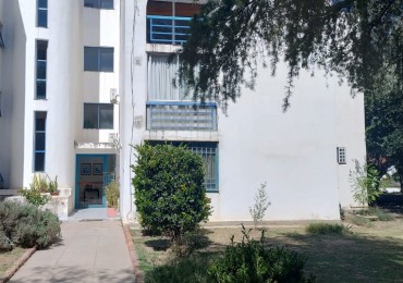 ALQUILA DPTO 1 DORMITORIO CON COCHERA / ARCOS DEL CERRO