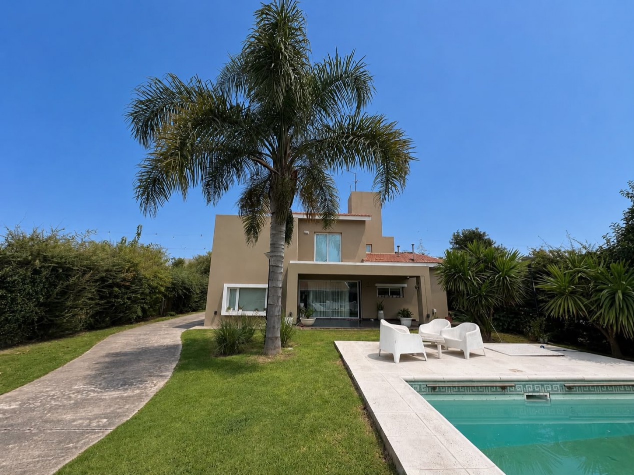 CASA EN VENTA 3 DORMITORIOS CON PILETA / JUAREZ CELMAN