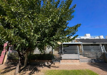 VENTA CASA 5 DORMITORIOS B° CHATEAU CARRERAS